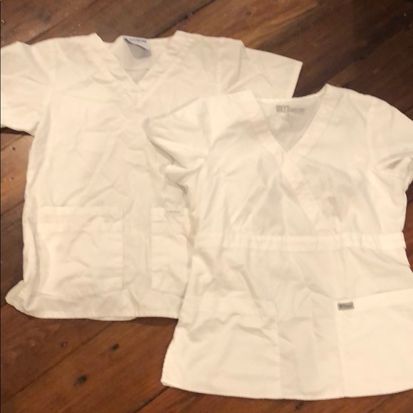 Grays Anatomy scrubs set white - Picture 3 of 3